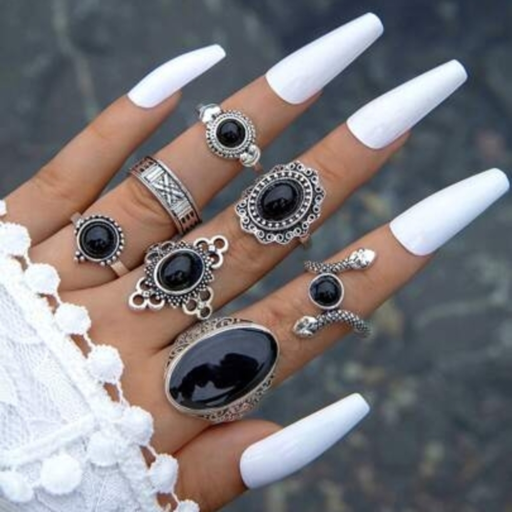 Women's Oval & Snake 7pc Ring Set. New!